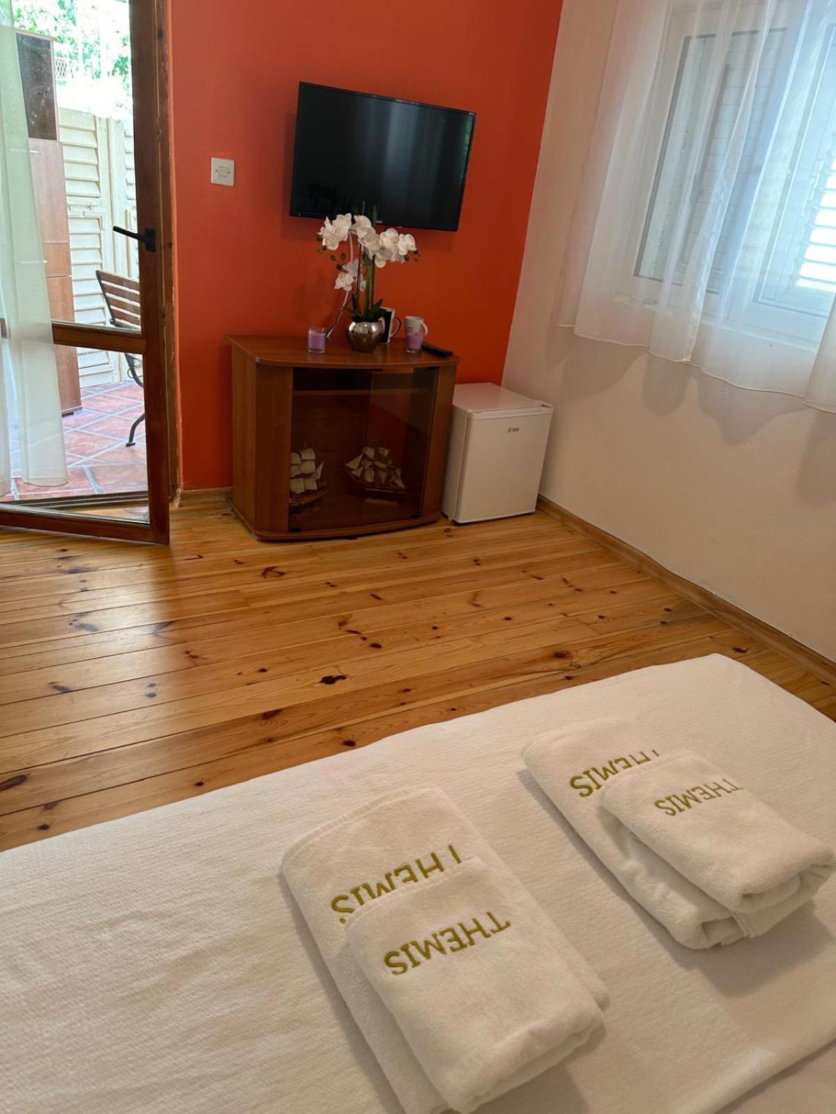 קוטור Themis Apart Hotel מראה חיצוני תמונה