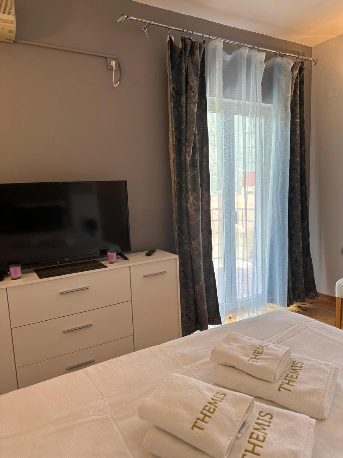 קוטור Themis Apart Hotel מראה חיצוני תמונה