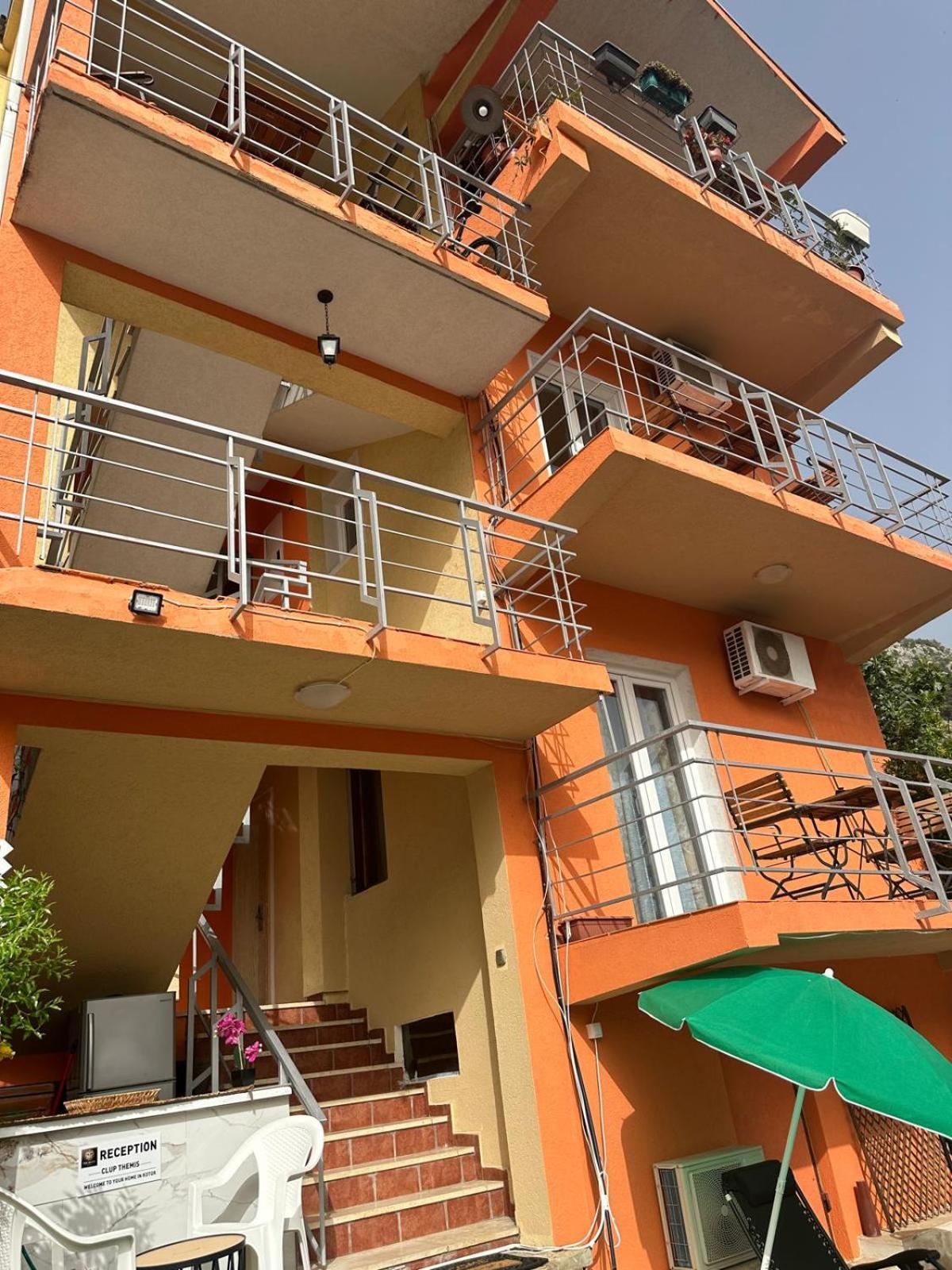 קוטור Themis Apart Hotel מראה חיצוני תמונה