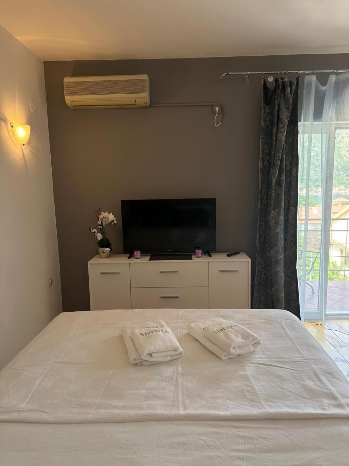 קוטור Themis Apart Hotel מראה חיצוני תמונה